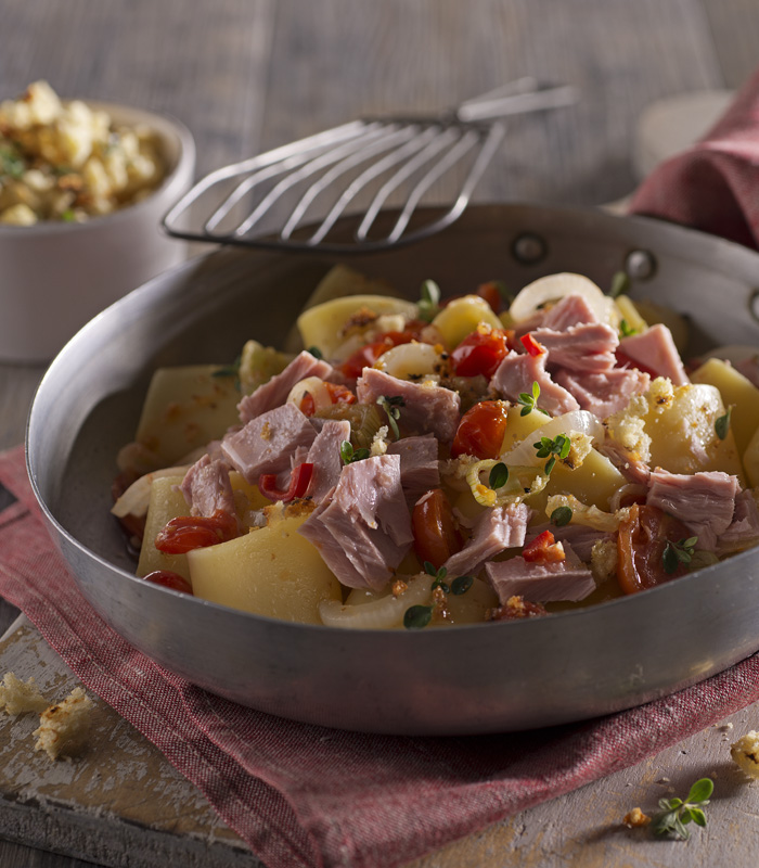 Pasta with Tuna, Spring Onions and Bread Crumbs