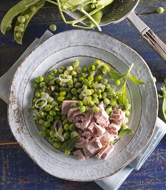 Tuna with Fresh Peas, Spring Onions and Bay Leaves